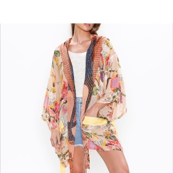 Aratta Be True Light Soft Modal Kimono w/ Oversized Hoodie, NO BELT
$159 $225 - Picture 4 of 5